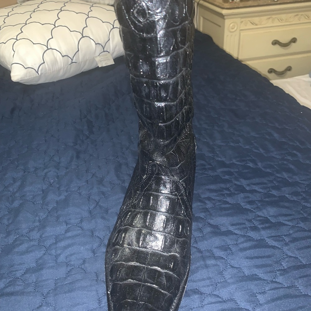 Cowboy boots,  Women's Authentic Alligator skin boots size 9.5
